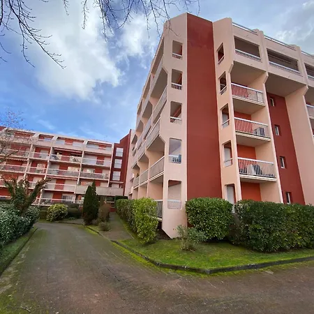 Apartment Avec Terrasse & Parking Securise - Fr-1-374-243