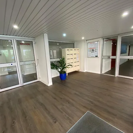Apartament Avec Terrasse & Parking Securise - Fr-1-374-243 *